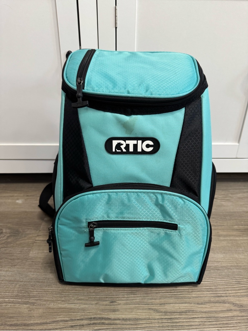 RTIC 15 Can Lightweight Backpack Insulated Cooler Pockets - Aqua